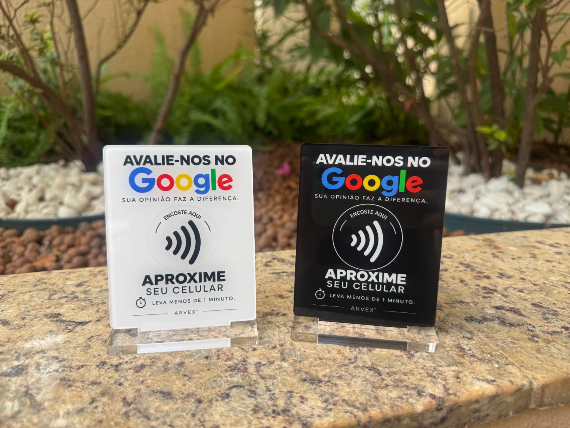 Review Points ARVEX branco e preto em detalhe